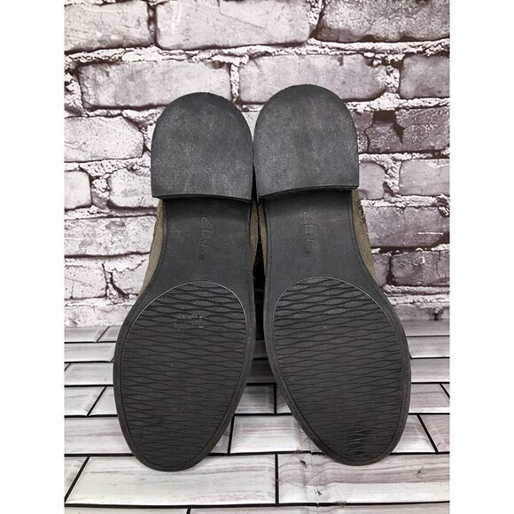 Clarks Metallic Leather Taupe Nevella Devon Zip Ankle Boots Women 7.5M US/38EU - Picture 7 of 16